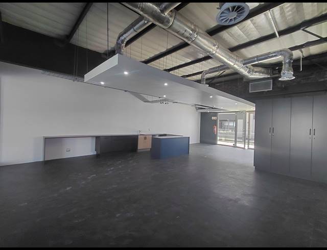 287M² OFFICE TO LET IN MAGALIESSIG